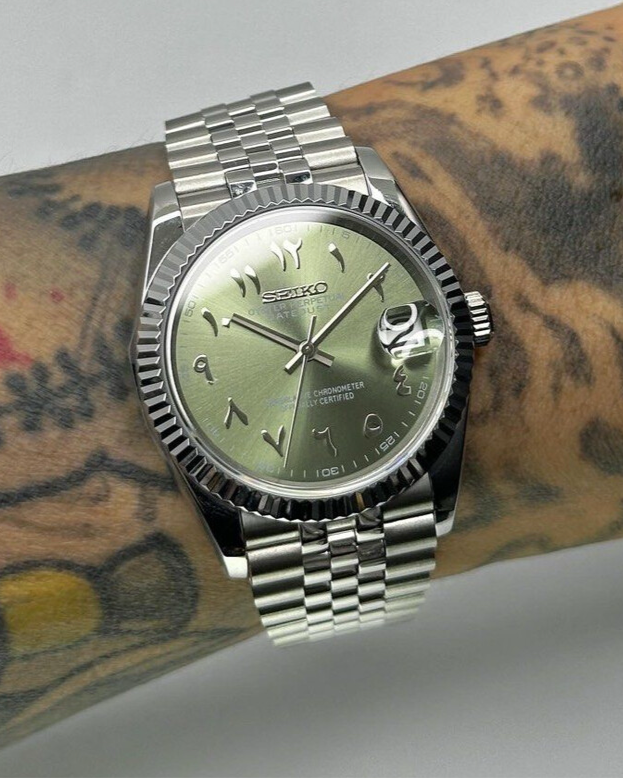 Datejust con esfera árabe color oliva - Seiko Mod