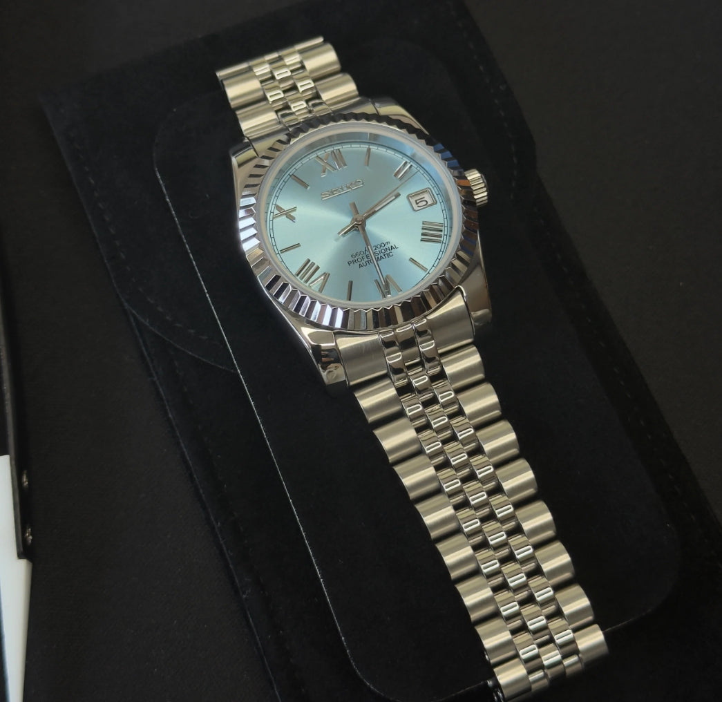 Roman Dial DateJust blue light