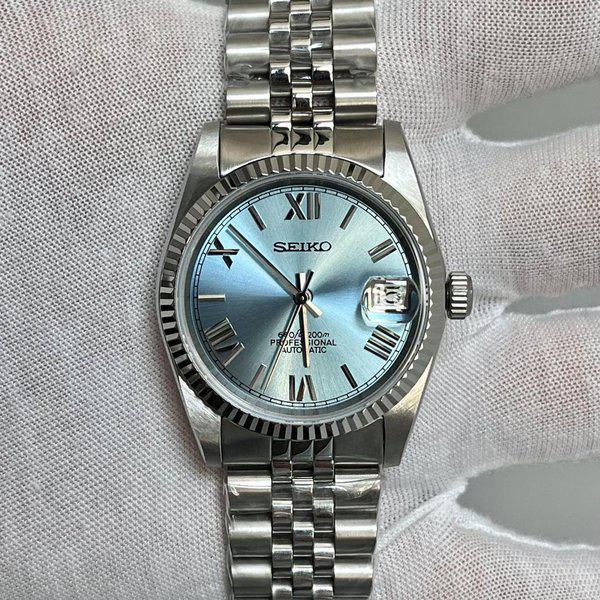 Roman Dial DateJust blue light