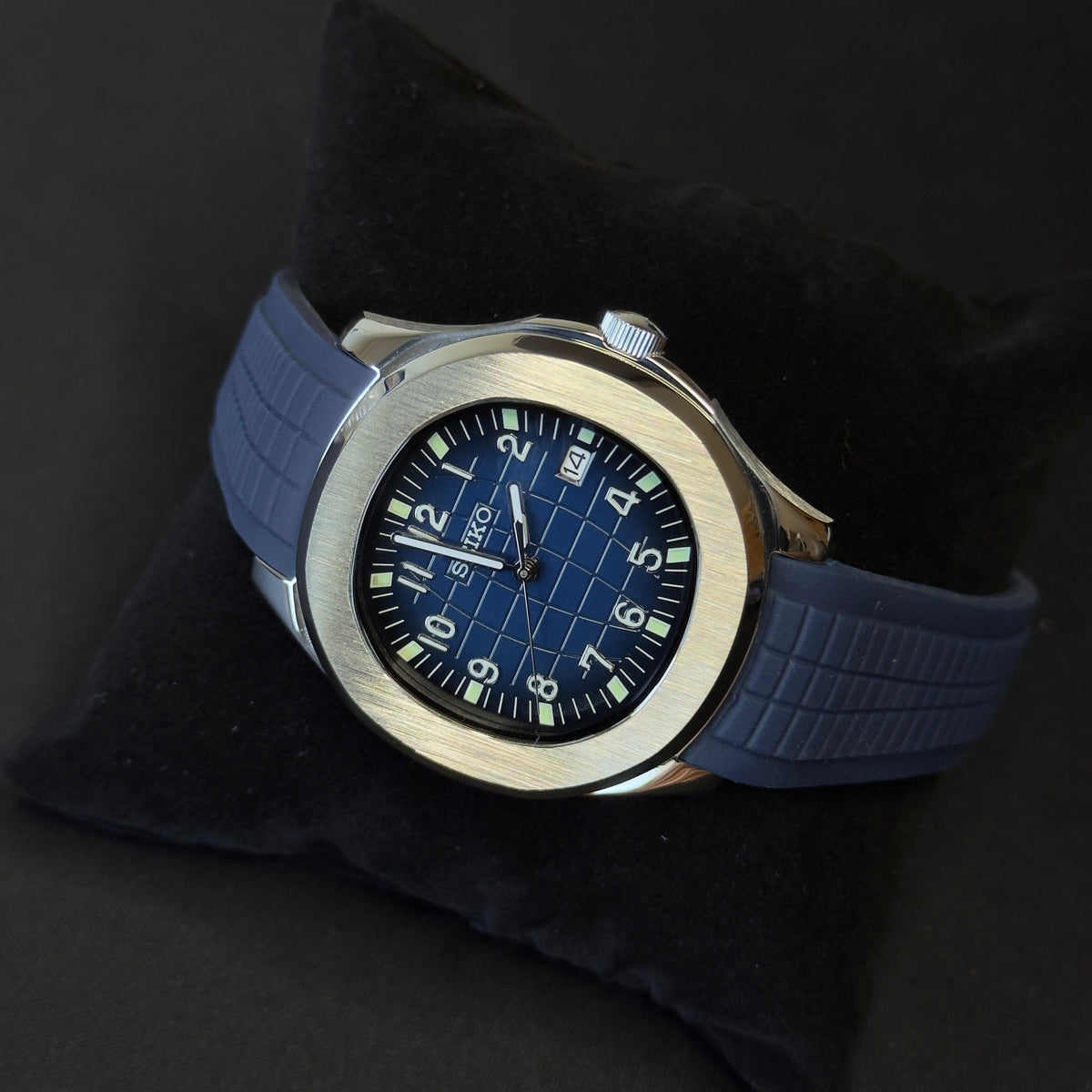 SeikoMod Aquanaut Navy Blue Grid